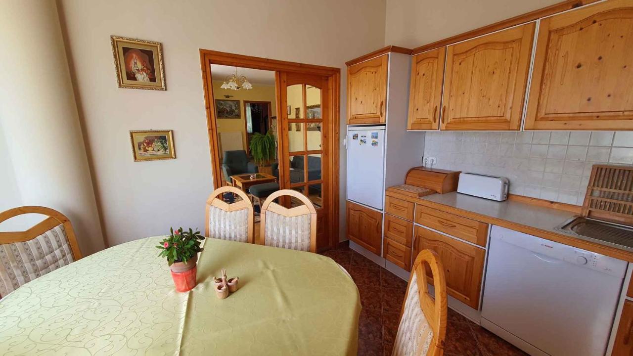 Apartment In Fonyod/Balaton 18580 エクステリア 写真