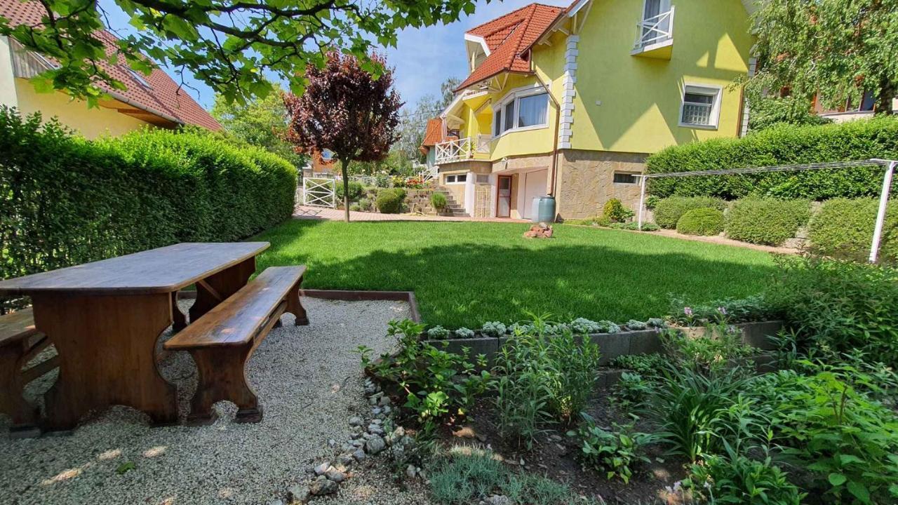 Apartment In Fonyod/Balaton 18580 エクステリア 写真